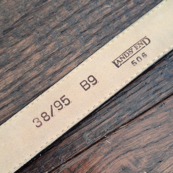 LANDS' END I Narrow Black Leather Belt with Solid Brass Buckle, 38/95 - Picture 6 of 10